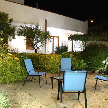 B&B Viro Campi Salentina Bagian luar foto